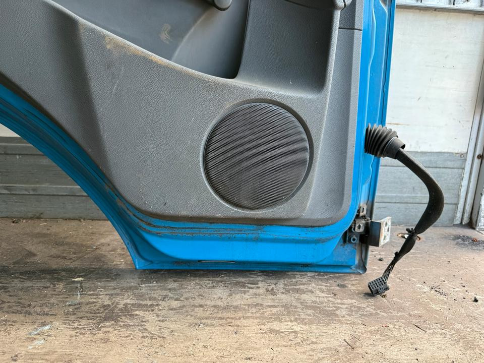 Mercedes Atego Fahrertür Blau Spiegel Innenverkleidung LN 73 - Durvis un rezerves daļas - Kravas automašīna: foto 4 Mercedes Atego Fahrertür Blau Spiegel Innenverkleidung LN 73 - Durvis un rezerves daļas - Kravas automašīna: foto 4