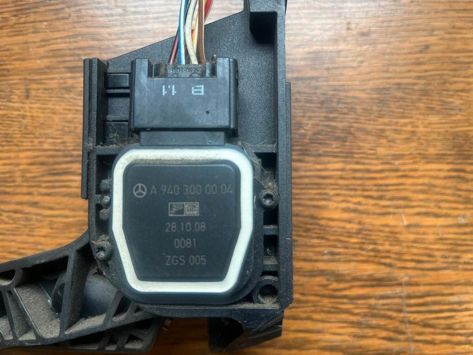 Mercedes Atego Gaspedal A9403000004 - Pedālis - Kravas automašīna: foto 2 Mercedes Atego Gaspedal A9403000004 - Pedālis - Kravas automašīna: foto 2