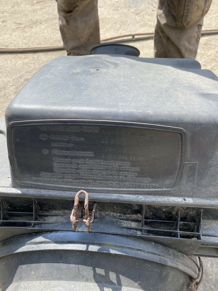 Gaisa filtrs - Kravas automašīna Mercedes Atego Luftfilterkasten Luftfilter Gehäuse A 973 528 06 0: foto 6