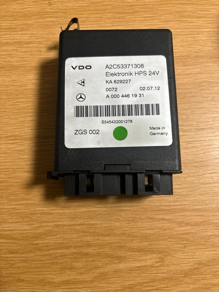 Mercedes Benz Actros MP 3 VDO HPS Steuergerät A0004461931 - Elektroniskais vadības bloks (ECU) - Kravas automašīna: foto 1 Mercedes Benz Actros MP 3 VDO HPS Steuergerät A0004461931 - Elektroniskais vadības bloks (ECU) - Kravas automašīna: foto 1