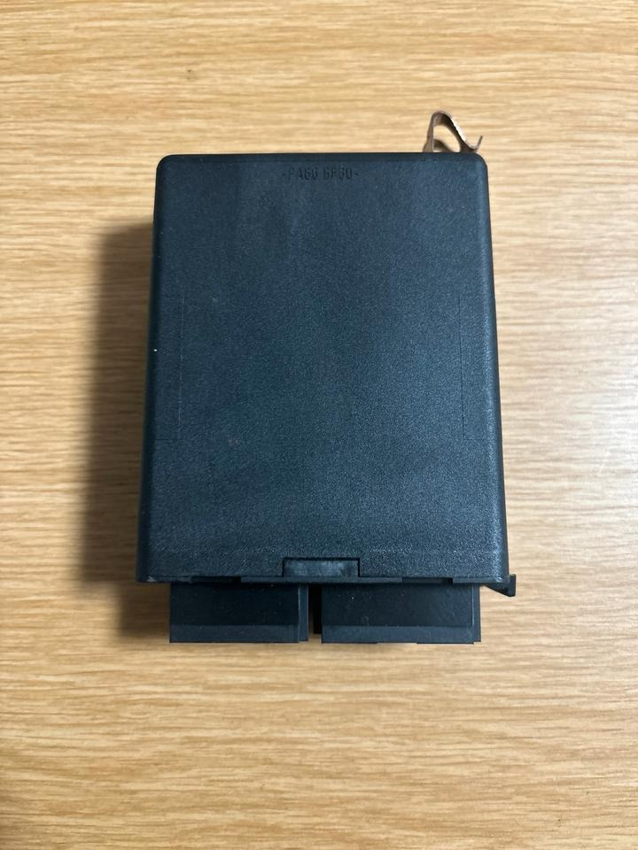 Mercedes Benz Actros MP 3 VDO HPS Steuergerät A0004461931 - Elektroniskais vadības bloks (ECU) - Kravas automašīna: foto 2 Mercedes Benz Actros MP 3 VDO HPS Steuergerät A0004461931 - Elektroniskais vadības bloks (ECU) - Kravas automašīna: foto 2