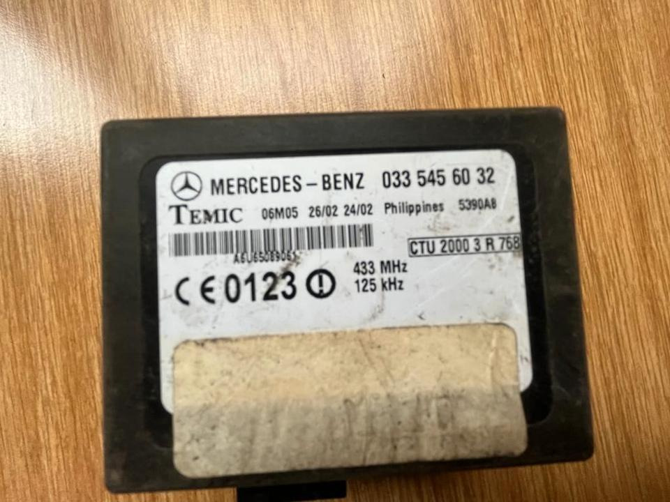 Mercedes Benz Vito W638 Wegfahrsperre Modul 0335456032 - Elektroniskais vadības bloks (ECU) - Kravas automašīna: foto 2 Mercedes Benz Vito W638 Wegfahrsperre Modul 0335456032 - Elektroniskais vadības bloks (ECU) - Kravas automašīna: foto 2