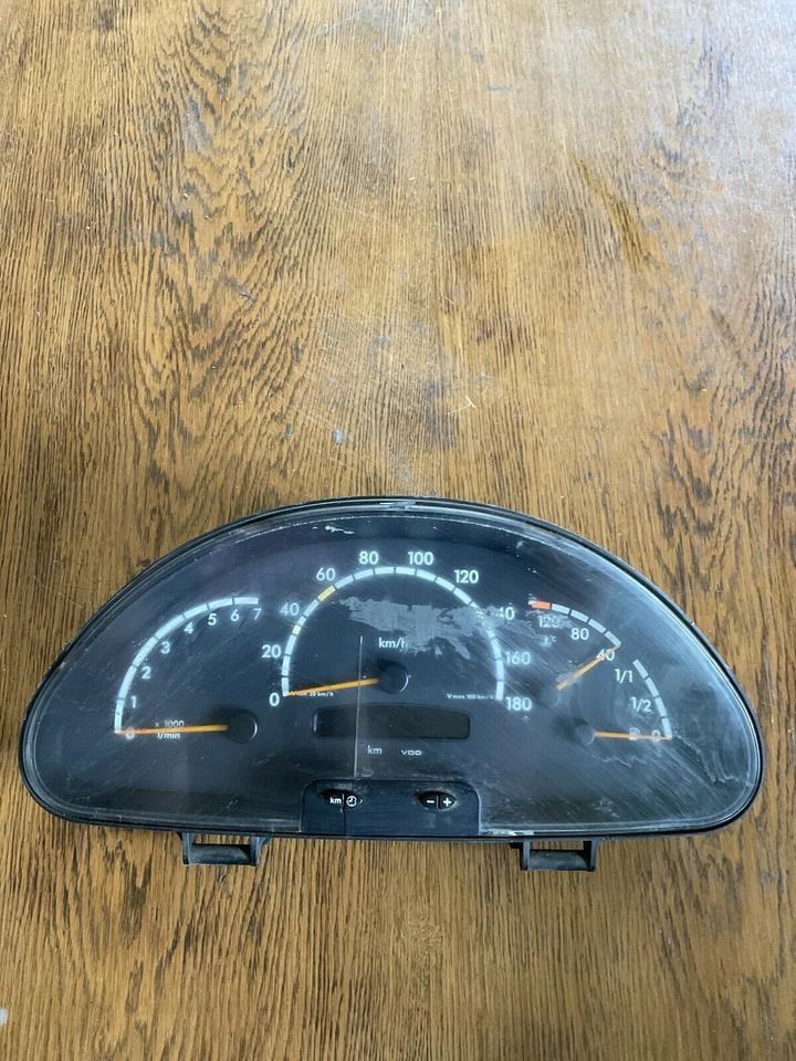 Mercedes Sprinter Kombiinstrument Tacho A0004468321 - Tahogrāfs - Kravas automašīna: foto 1 Mercedes Sprinter Kombiinstrument Tacho A0004468321 - Tahogrāfs - Kravas automašīna: foto 1