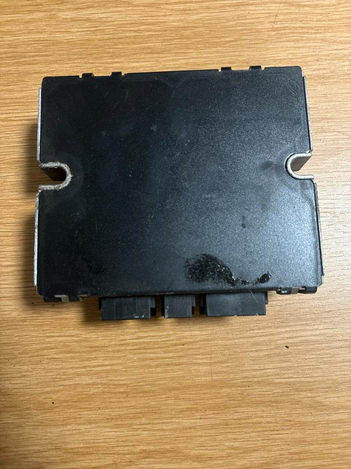 Renault FCU H 24V Beleuchtungssteuergerät 7420753000 - Elektroniskais vadības bloks (ECU) - Kravas automašīna: foto 2 Renault FCU H 24V Beleuchtungssteuergerät 7420753000 - Elektroniskais vadības bloks (ECU) - Kravas automašīna: foto 2