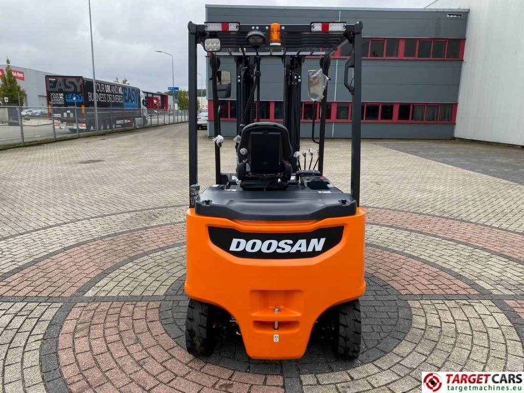 Doosan B35X-7 Plus Electric Forklift 3.5T Triplex-482cm - Elektroiekrāvējs: foto 5 Doosan B35X-7 Plus Electric Forklift 3.5T Triplex-482cm - Elektroiekrāvējs: foto 5