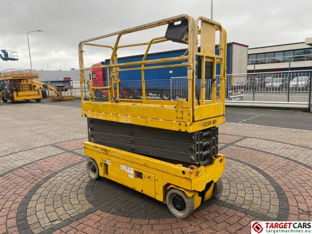 GMG 2632-ED Electric Scissor Work Lift 983cm - Šķērveida pacēlājs: foto 2 GMG 2632-ED Electric Scissor Work Lift 983cm - Šķērveida pacēlājs: foto 2