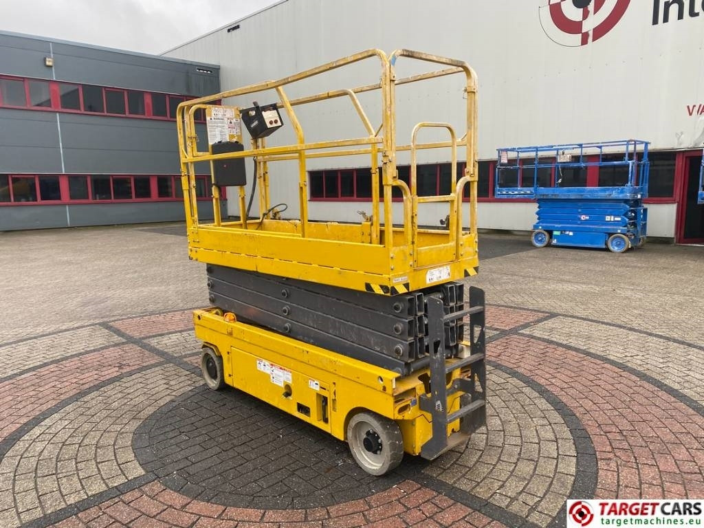 GMG 2632-ED Electric Scissor Work Lift 983cm - Šķērveida pacēlājs: foto 4 GMG 2632-ED Electric Scissor Work Lift 983cm - Šķērveida pacēlājs: foto 4