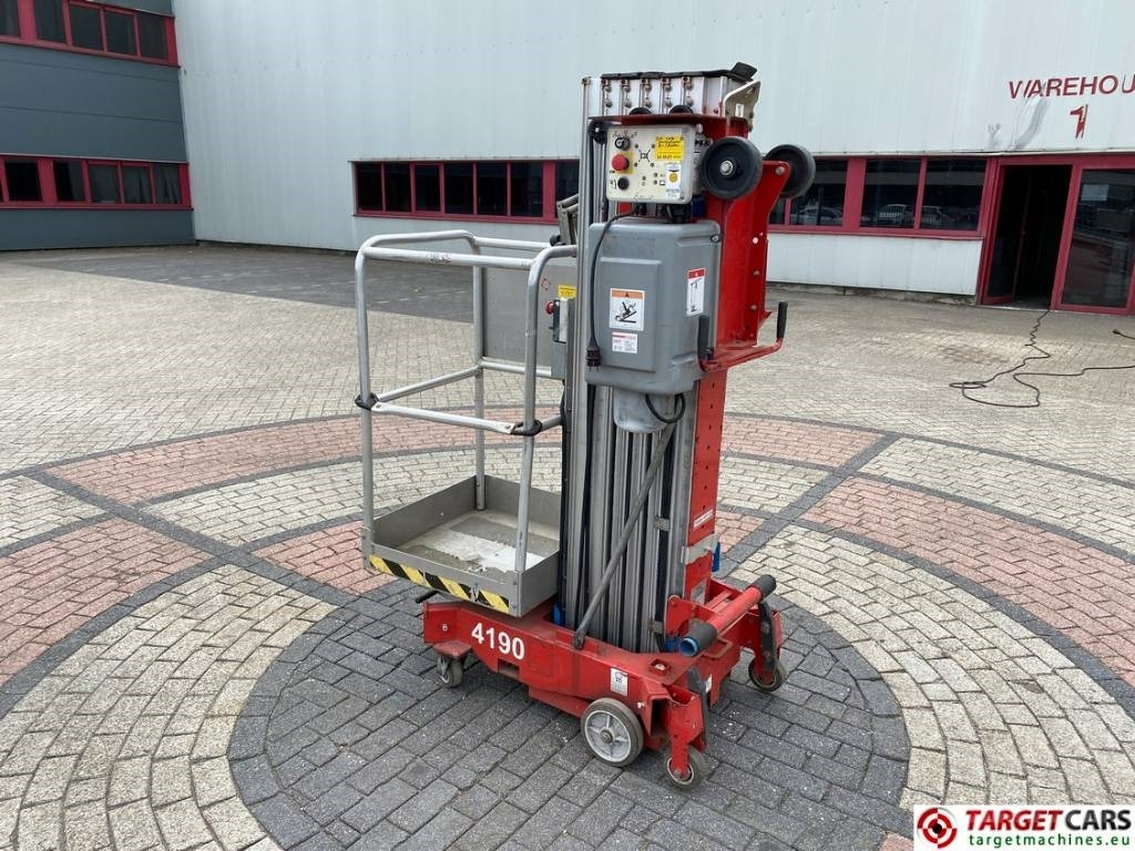 Genie AWP-30S Electric AC Vertical Mast Work Lift 1100cm - Torņa pacēlājs: foto 4 Genie AWP-30S Electric AC Vertical Mast Work Lift 1100cm - Torņa pacēlājs: foto 4