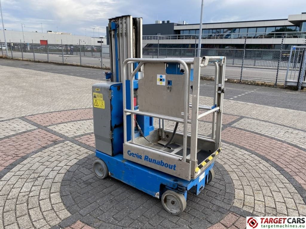Genie GR20 Runabout Electric Vertical Mast Lift 802cm - Torņa pacēlājs: foto 2 Genie GR20 Runabout Electric Vertical Mast Lift 802cm - Torņa pacēlājs: foto 2