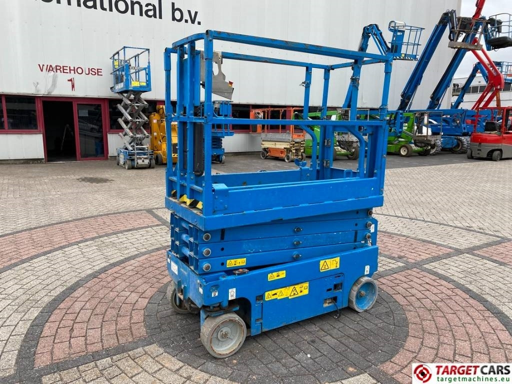Genie GS-1932 Electric Scissor Work Lift 779cm - Šķērveida pacēlājs: foto 1 Genie GS-1932 Electric Scissor Work Lift 779cm - Šķērveida pacēlājs: foto 1