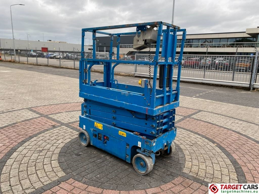 Genie GS-1932 Electric Scissor Work Lift 779cm - Šķērveida pacēlājs: foto 2 Genie GS-1932 Electric Scissor Work Lift 779cm - Šķērveida pacēlājs: foto 2