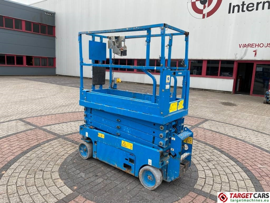 Genie GS-1932 Electric Scissor Work Lift 779cm - Šķērveida pacēlājs: foto 4 Genie GS-1932 Electric Scissor Work Lift 779cm - Šķērveida pacēlājs: foto 4