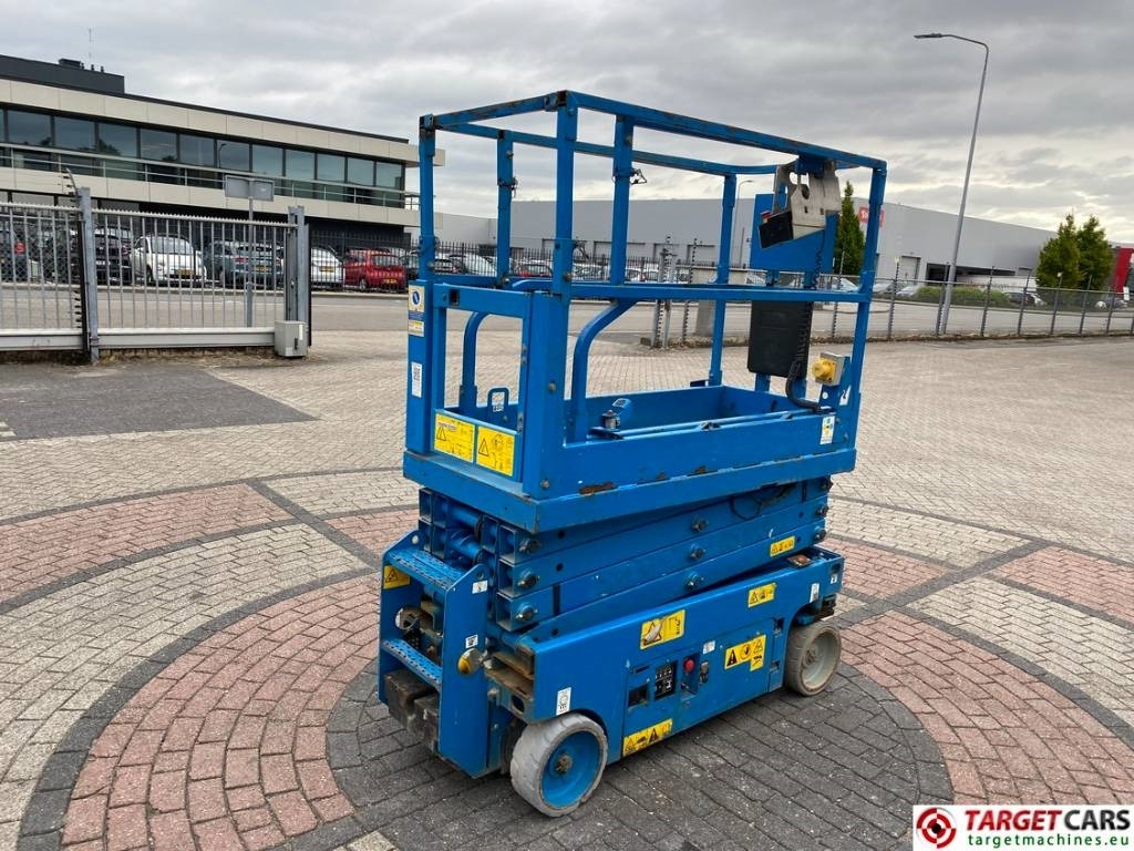 Genie GS-1932 Electric Scissor Work Lift 779cm - Šķērveida pacēlājs: foto 3 Genie GS-1932 Electric Scissor Work Lift 779cm - Šķērveida pacēlājs: foto 3