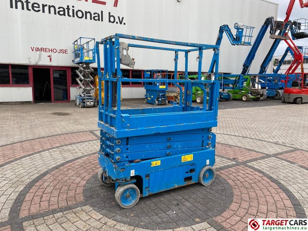 Genie GS-1932 Electric Scissor Work Lift 779cm - Šķērveida pacēlājs: foto 1 Genie GS-1932 Electric Scissor Work Lift 779cm - Šķērveida pacēlājs: foto 1