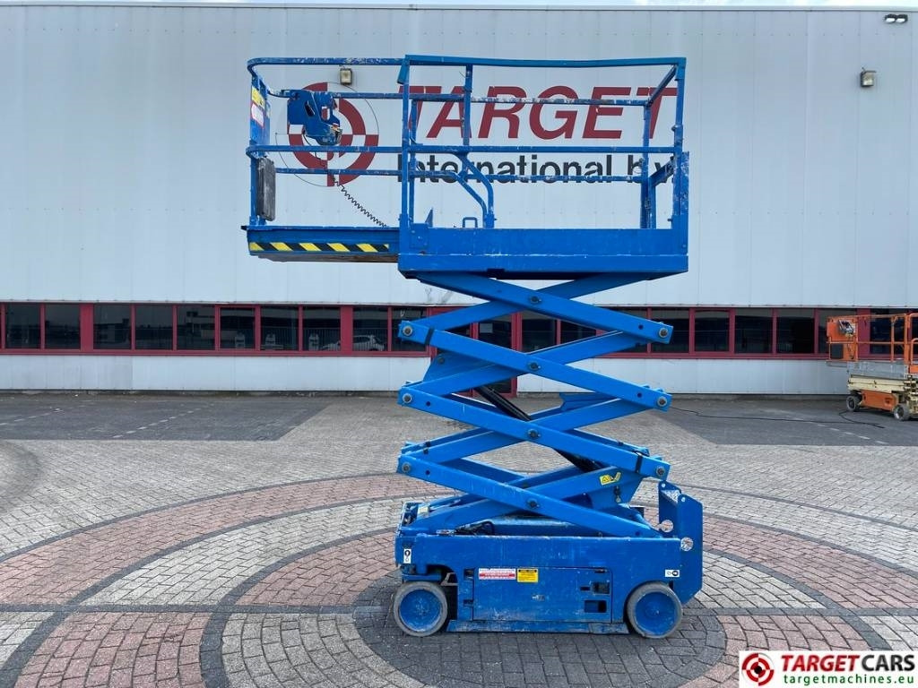 Genie GS-1932 Electric Scissor Work Lift 779cm - Šķērveida pacēlājs: foto 5 Genie GS-1932 Electric Scissor Work Lift 779cm - Šķērveida pacēlājs: foto 5