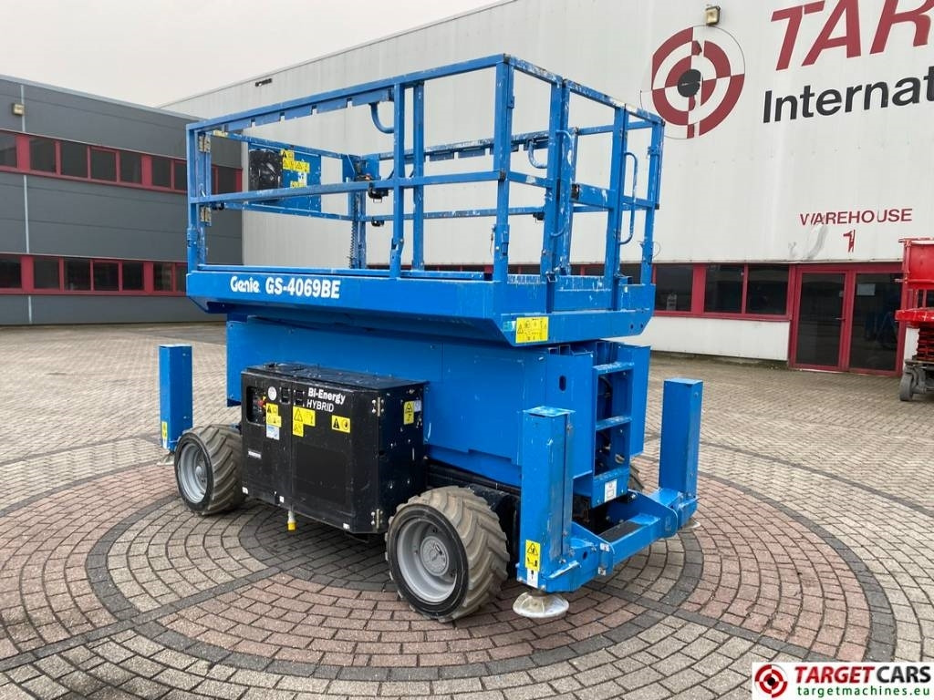 Genie GS-4069BE HyBrid Scissor Work Lift 1412cm - Šķērveida pacēlājs: foto 4 Genie GS-4069BE HyBrid Scissor Work Lift 1412cm - Šķērveida pacēlājs: foto 4