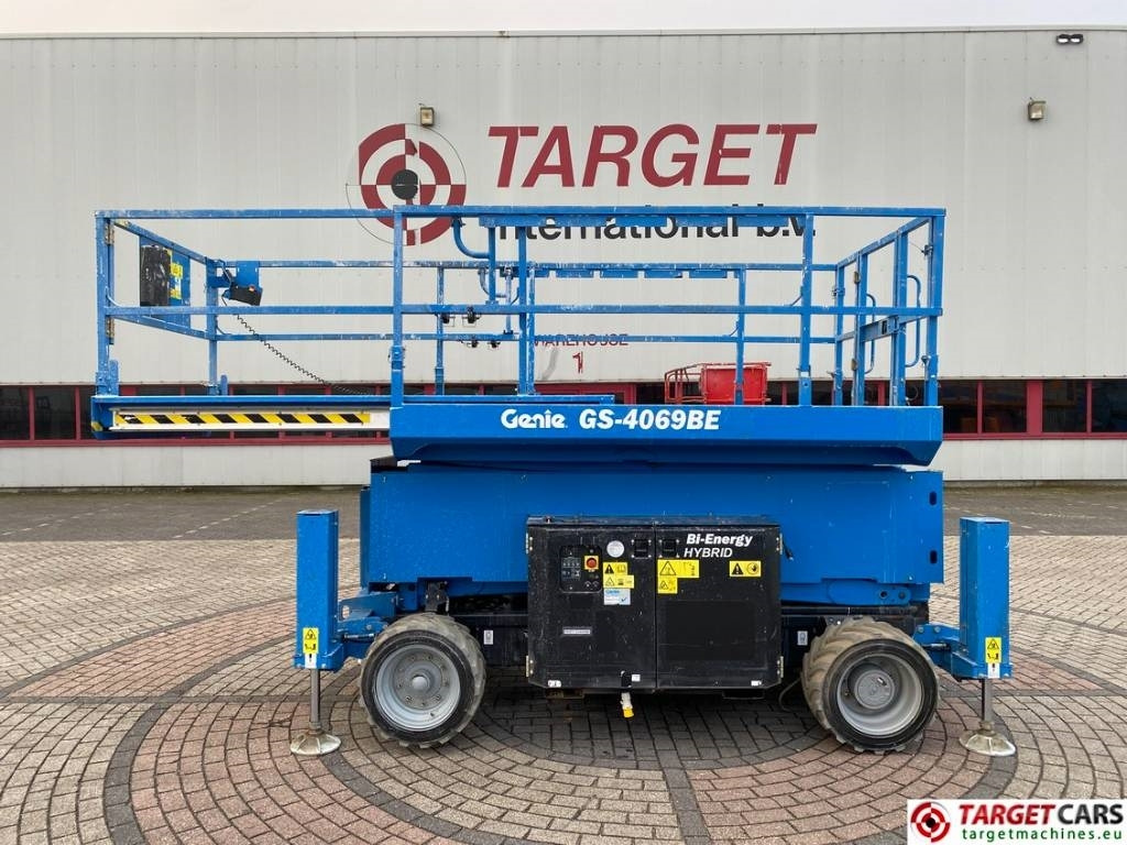 Genie GS-4069BE HyBrid Scissor Work Lift 1412cm - Šķērveida pacēlājs: foto 5 Genie GS-4069BE HyBrid Scissor Work Lift 1412cm - Šķērveida pacēlājs: foto 5