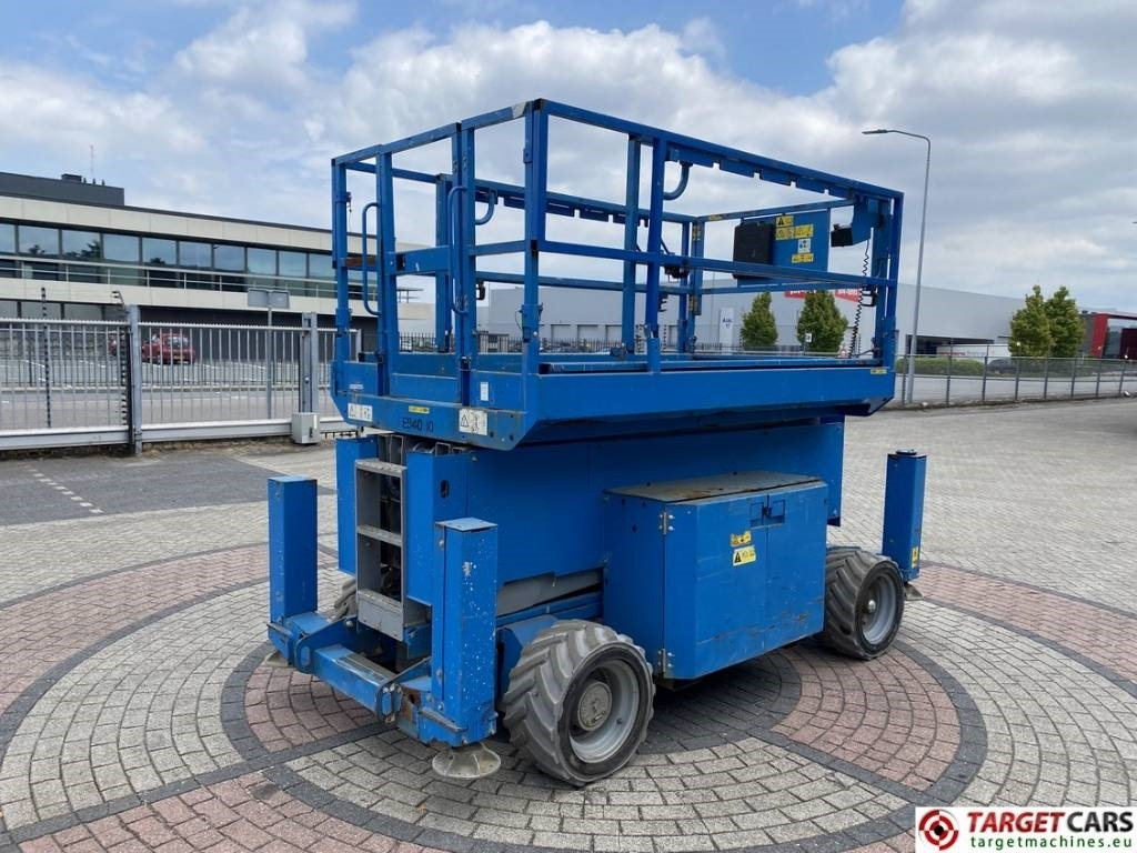 Genie GS-4069DC Electric Scissor Work Lift 1412cm - Šķērveida pacēlājs: foto 3 Genie GS-4069DC Electric Scissor Work Lift 1412cm - Šķērveida pacēlājs: foto 3