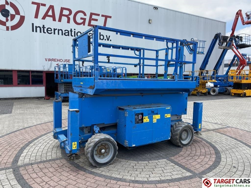 Genie GS-4069DC Electric Scissor Work Lift 1412cm - Šķērveida pacēlājs: foto 1 Genie GS-4069DC Electric Scissor Work Lift 1412cm - Šķērveida pacēlājs: foto 1
