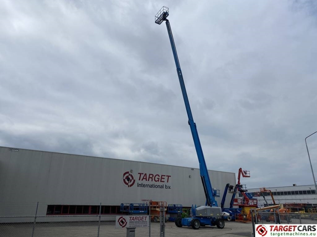 Genie S-100HD Articulated 4x4x4 Diesel Boom Lift 3248cm - Teleskopiskais pacēlājs: foto 5 Genie S-100HD Articulated 4x4x4 Diesel Boom Lift 3248cm - Teleskopiskais pacēlājs: foto 5