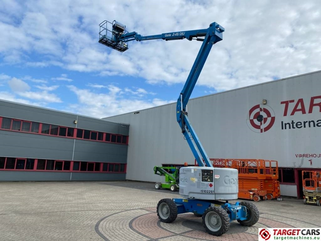 Genie Z-45/25J Diesel 4x4 Articulated Boom Work Lift 16M  līzingu Genie Z-45/25J Diesel 4x4 Articulated Boom Work Lift 16M: foto 30