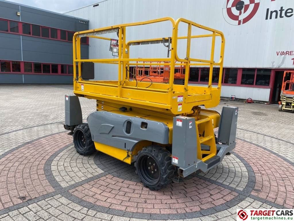 Haulotte Compact 10DX Diesel 4x4 Scissor Work Lift 1015cm - Šķērveida pacēlājs: foto 4 Haulotte Compact 10DX Diesel 4x4 Scissor Work Lift 1015cm - Šķērveida pacēlājs: foto 4