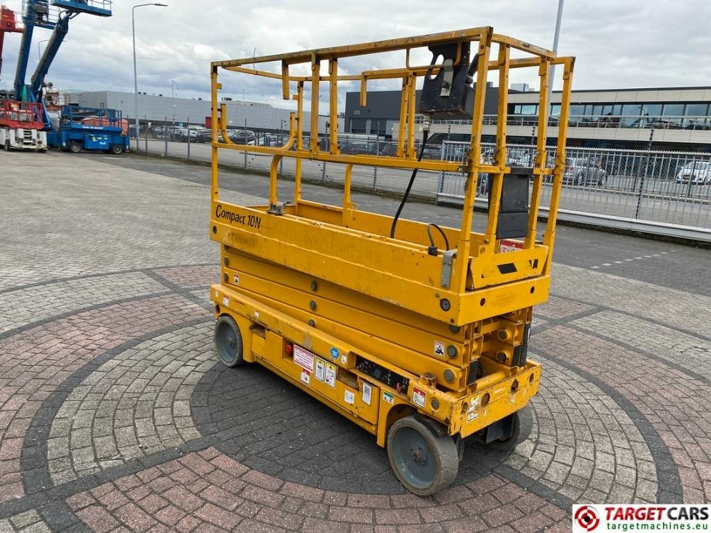 Haulotte Compact 10N Electric Scissor Work Lift 1000cm - Šķērveida pacēlājs: foto 2 Haulotte Compact 10N Electric Scissor Work Lift 1000cm - Šķērveida pacēlājs: foto 2