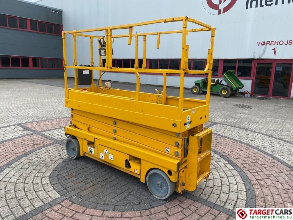 Haulotte Compact 10N Electric Scissor Work Lift 1000cm - Šķērveida pacēlājs: foto 4 Haulotte Compact 10N Electric Scissor Work Lift 1000cm - Šķērveida pacēlājs: foto 4