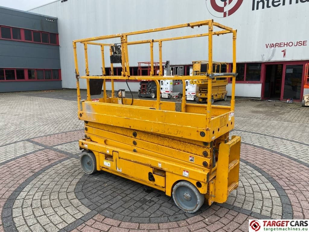 Haulotte Compact 10N Electric Scissor Work Lift 1000cm - Šķērveida pacēlājs: foto 4 Haulotte Compact 10N Electric Scissor Work Lift 1000cm - Šķērveida pacēlājs: foto 4