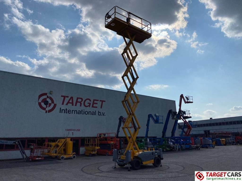 Šķērveida pacēlājs Haulotte Compact 12DX Diesel 4x4 Scissor Work Lift 1206cm: foto 30
