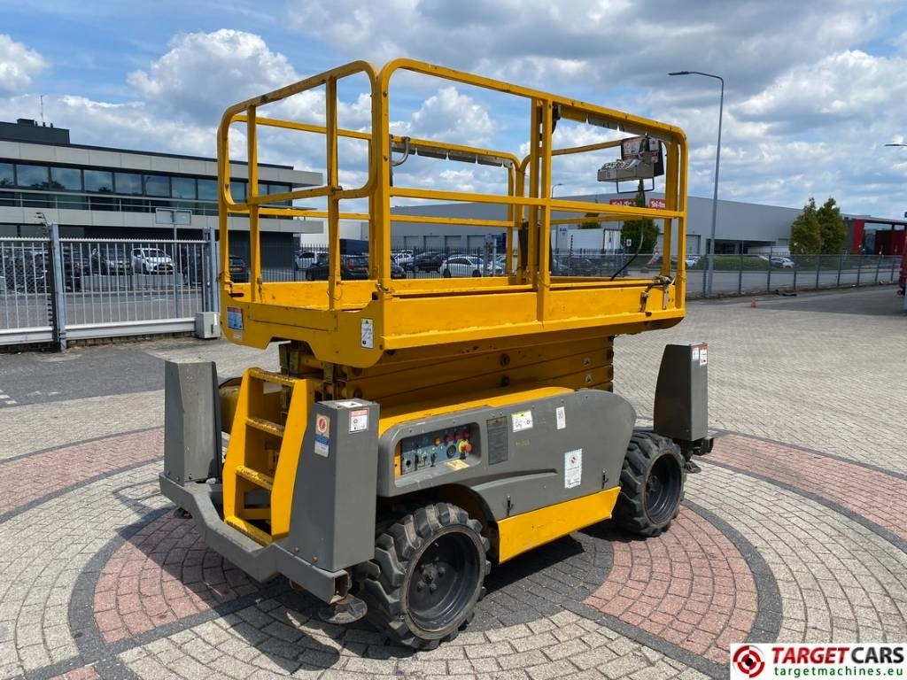 Haulotte Compact 12DX Diesel 4x4 Scissor Work Lift 1206cm - Šķērveida pacēlājs: foto 3 Haulotte Compact 12DX Diesel 4x4 Scissor Work Lift 1206cm - Šķērveida pacēlājs: foto 3