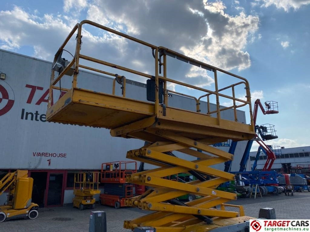 Šķērveida pacēlājs Haulotte Compact 12DX Diesel 4x4 Scissor Work Lift 1206cm: foto 27