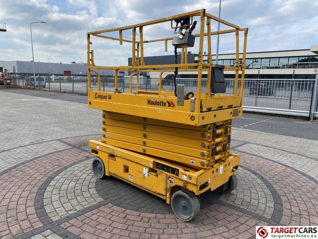 Haulotte Compact 14 Electric Scissor Work Lift 1385cm - Šķērveida pacēlājs: foto 2 Haulotte Compact 14 Electric Scissor Work Lift 1385cm - Šķērveida pacēlājs: foto 2