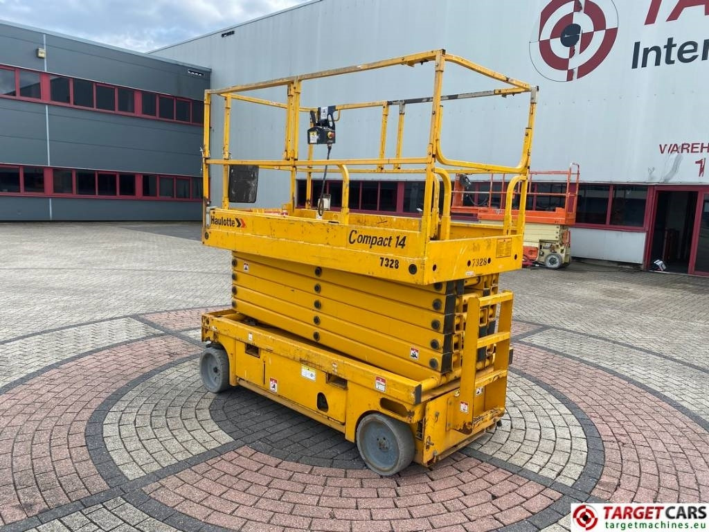 Haulotte Compact 14 Electric Scissor Work Lift 1385cm - Šķērveida pacēlājs: foto 4 Haulotte Compact 14 Electric Scissor Work Lift 1385cm - Šķērveida pacēlājs: foto 4