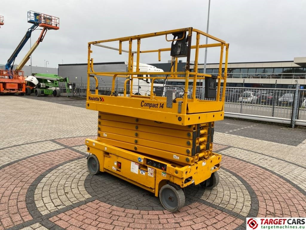 Haulotte Compact 14 Electric Scissor Work Lift 1385cm  - Šķērveida pacēlājs: foto 2 Haulotte Compact 14 Electric Scissor Work Lift 1385cm  - Šķērveida pacēlājs: foto 2