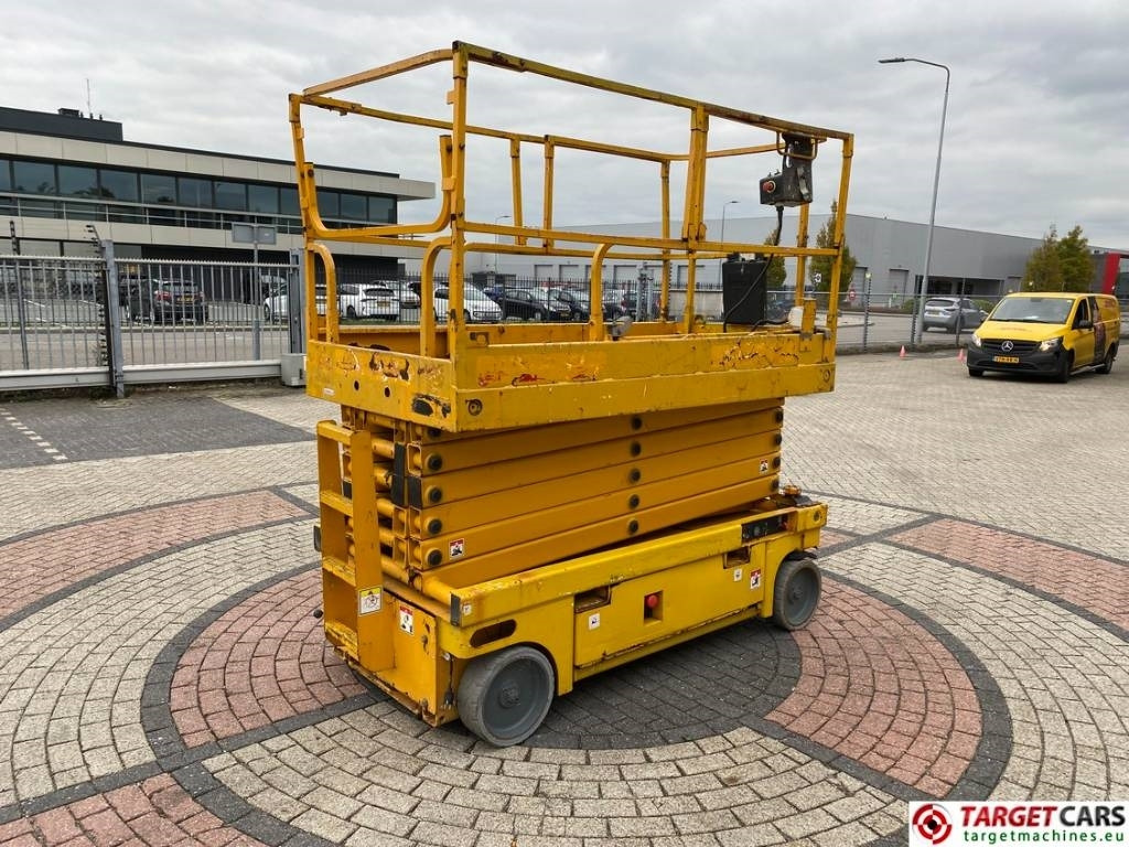 Haulotte Compact 14 Electric Scissor Work Lift 1385cm  - Šķērveida pacēlājs: foto 3 Haulotte Compact 14 Electric Scissor Work Lift 1385cm  - Šķērveida pacēlājs: foto 3