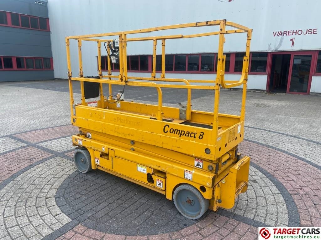 Haulotte Compact 8 Electric Scissor Work Lift 818cm - Šķērveida pacēlājs: foto 4 Haulotte Compact 8 Electric Scissor Work Lift 818cm - Šķērveida pacēlājs: foto 4