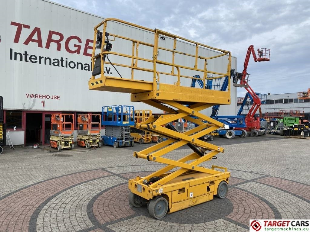 Šķērveida pacēlājs Haulotte Compact 8 Electric Scissor Work Lift 818cm: foto 17