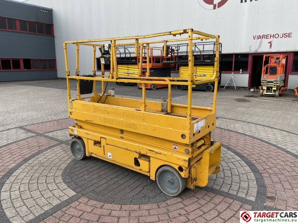 Haulotte Compact 8 Electric Scissor Work Lift 818cm  - Šķērveida pacēlājs: foto 4 Haulotte Compact 8 Electric Scissor Work Lift 818cm  - Šķērveida pacēlājs: foto 4