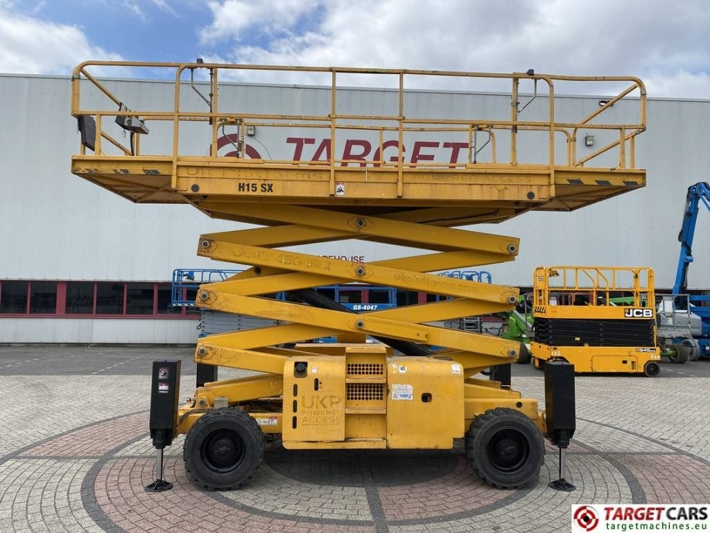 Haulotte H15SXNT Diesel H15SX 4x4 Scissor Work Lift 1500cm - Šķērveida pacēlājs: foto 5 Haulotte H15SXNT Diesel H15SX 4x4 Scissor Work Lift 1500cm - Šķērveida pacēlājs: foto 5
