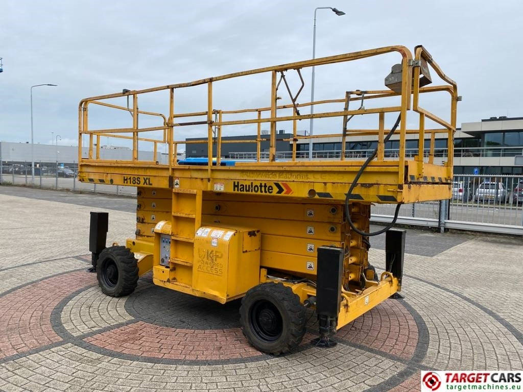 Haulotte H18SXL Diesel 4x4 Scissor Work Lift 1800cm - Šķērveida pacēlājs: foto 2 Haulotte H18SXL Diesel 4x4 Scissor Work Lift 1800cm - Šķērveida pacēlājs: foto 2