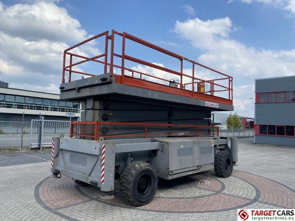 Holland Lift Combistar M-250DL27 diesel scissor worklift 27.20M - Šķērveida pacēlājs: foto 3 Holland Lift Combistar M-250DL27 diesel scissor worklift 27.20M - Šķērveida pacēlājs: foto 3
