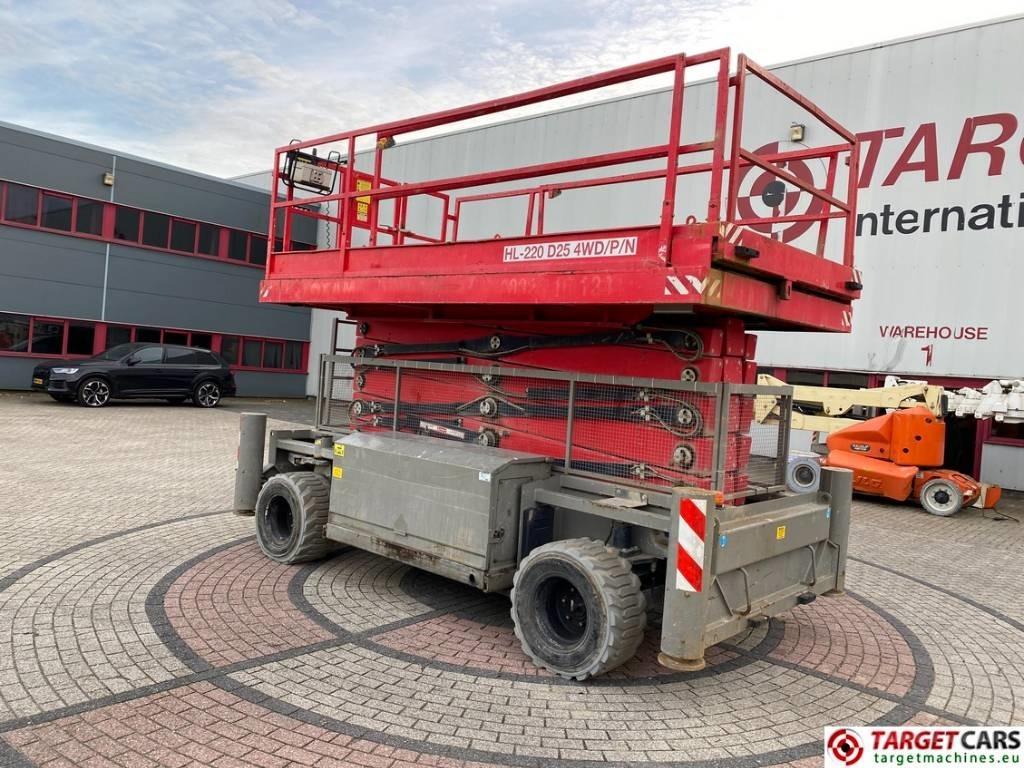 Holland Lift HL220D25-4WD Diesel 4x4 HL220 Scissor Lift 2170cm - Šķērveida pacēlājs: foto 4 Holland Lift HL220D25-4WD Diesel 4x4 HL220 Scissor Lift 2170cm - Šķērveida pacēlājs: foto 4