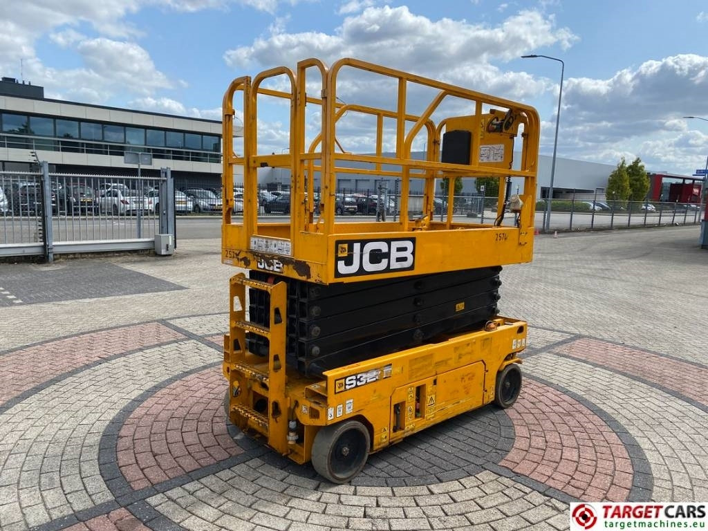 JCB S3246E Electric Scissor Work Lift 1200cm - Šķērveida pacēlājs: foto 3 JCB S3246E Electric Scissor Work Lift 1200cm - Šķērveida pacēlājs: foto 3
