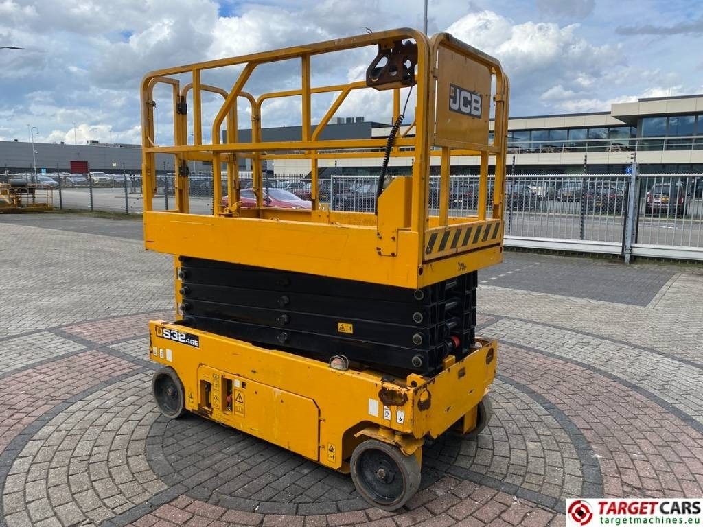 JCB S3246E Electric Scissor Work Lift 1200cm - Šķērveida pacēlājs: foto 2 JCB S3246E Electric Scissor Work Lift 1200cm - Šķērveida pacēlājs: foto 2