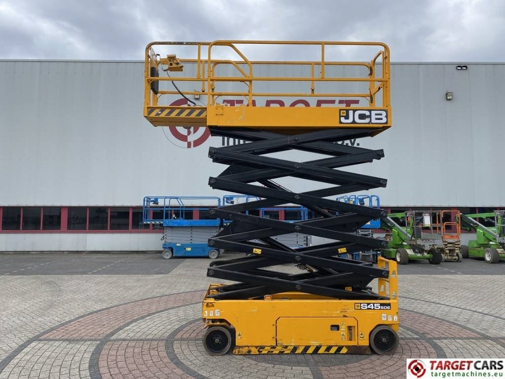 JCB S4550E Electric Scissor Work Lift 1580cm - Šķērveida pacēlājs: foto 5 JCB S4550E Electric Scissor Work Lift 1580cm - Šķērveida pacēlājs: foto 5