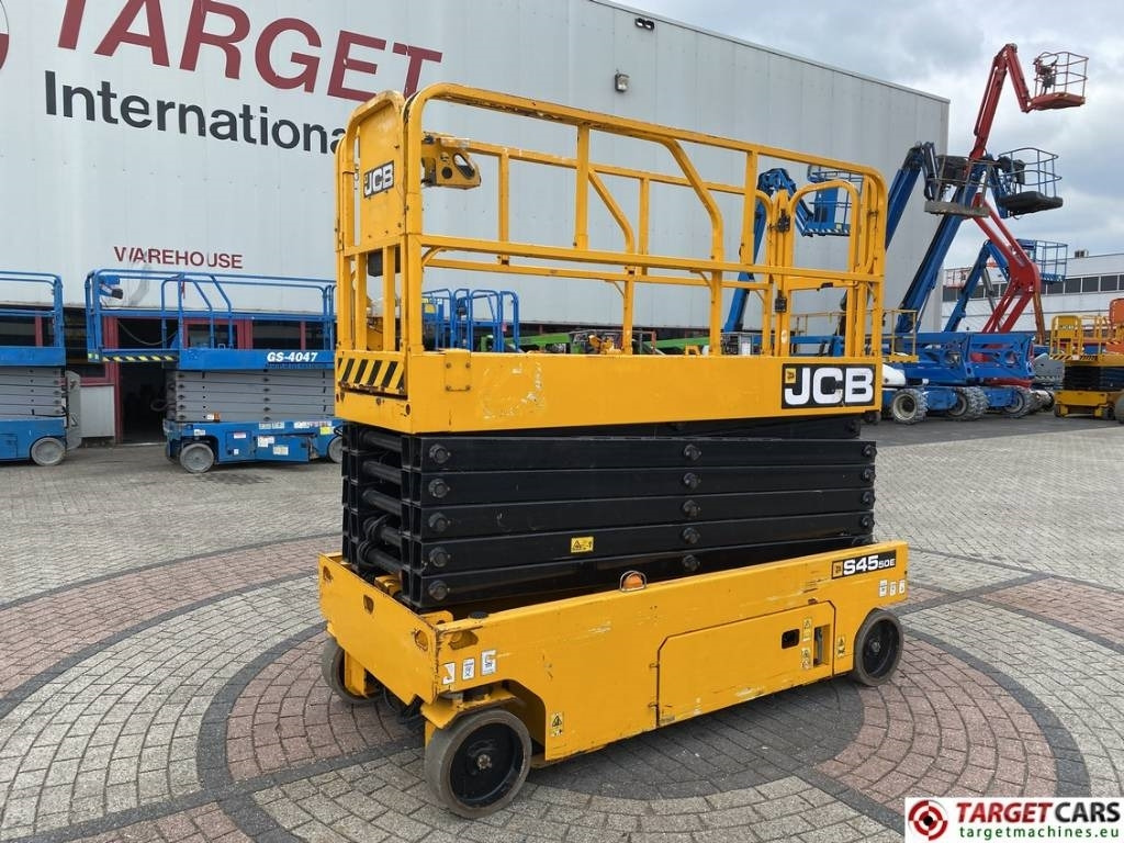 JCB S4550E Electric Scissor Work Lift 1580cm - Šķērveida pacēlājs: foto 1 JCB S4550E Electric Scissor Work Lift 1580cm - Šķērveida pacēlājs: foto 1