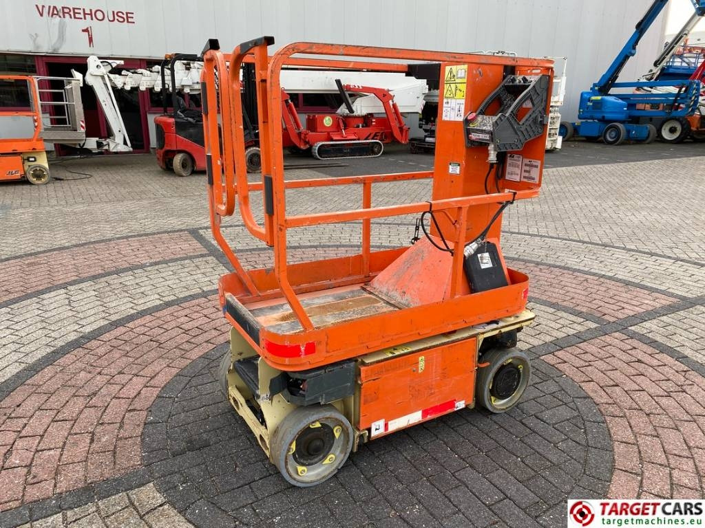 JLG 1230ES Electric Vertical Mast Work Lift 566cm - Torņa pacēlājs: foto 1 JLG 1230ES Electric Vertical Mast Work Lift 566cm - Torņa pacēlājs: foto 1