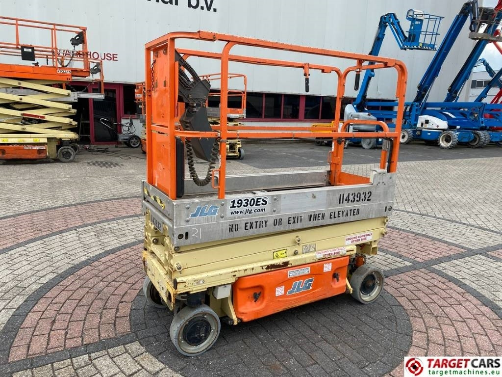 JLG 1930ES Electric Scissor Work Lift 772cm - Šķērveida pacēlājs: foto 1 JLG 1930ES Electric Scissor Work Lift 772cm - Šķērveida pacēlājs: foto 1
