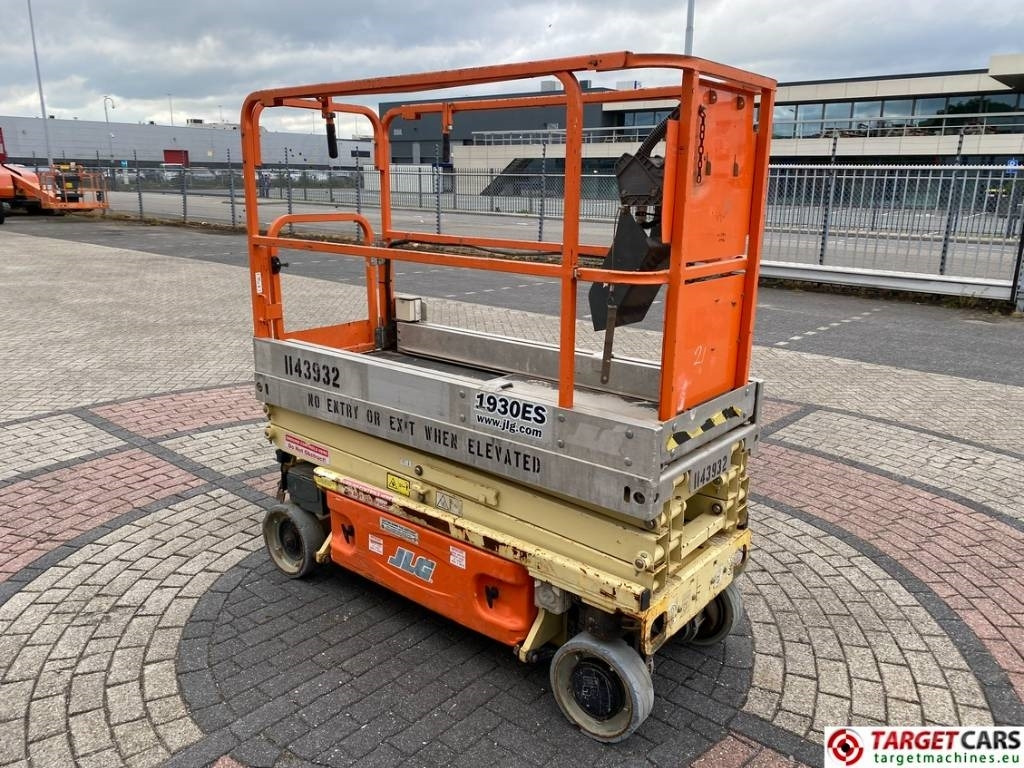 JLG 1930ES Electric Scissor Work Lift 772cm - Šķērveida pacēlājs: foto 2 JLG 1930ES Electric Scissor Work Lift 772cm - Šķērveida pacēlājs: foto 2